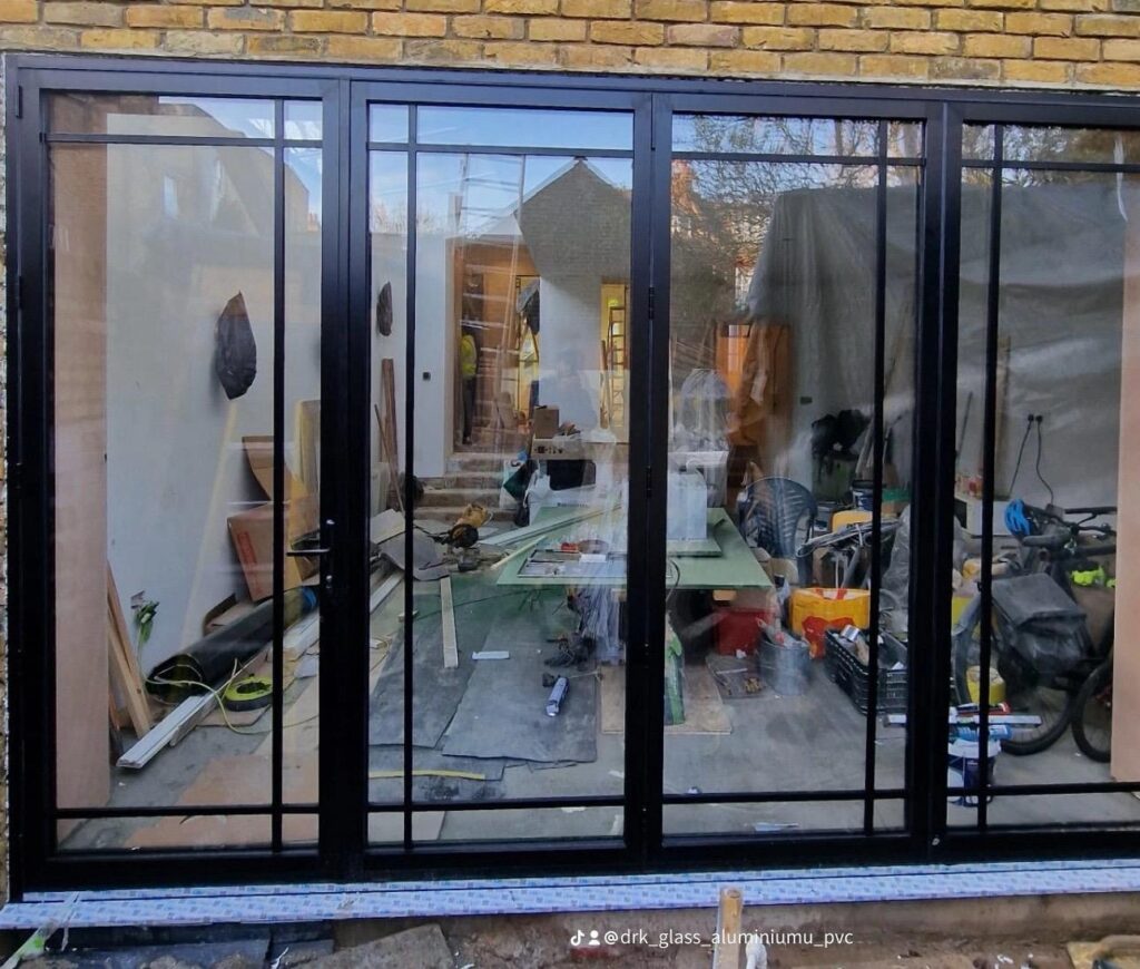 Zeenee Aluminium installation, West London home